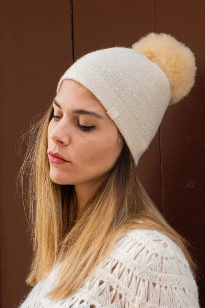 Fur Beanie NORGÄTE alpaca knitwear sustainably made in Peru