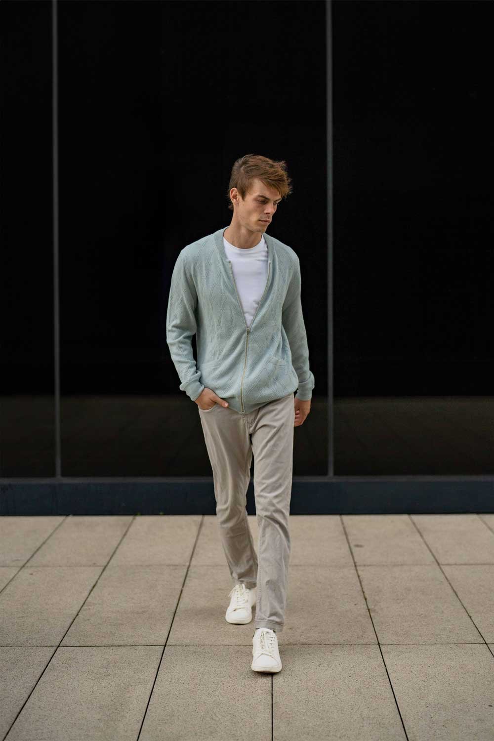 Simple Zip Sweater - Light Blue NORGÄTE